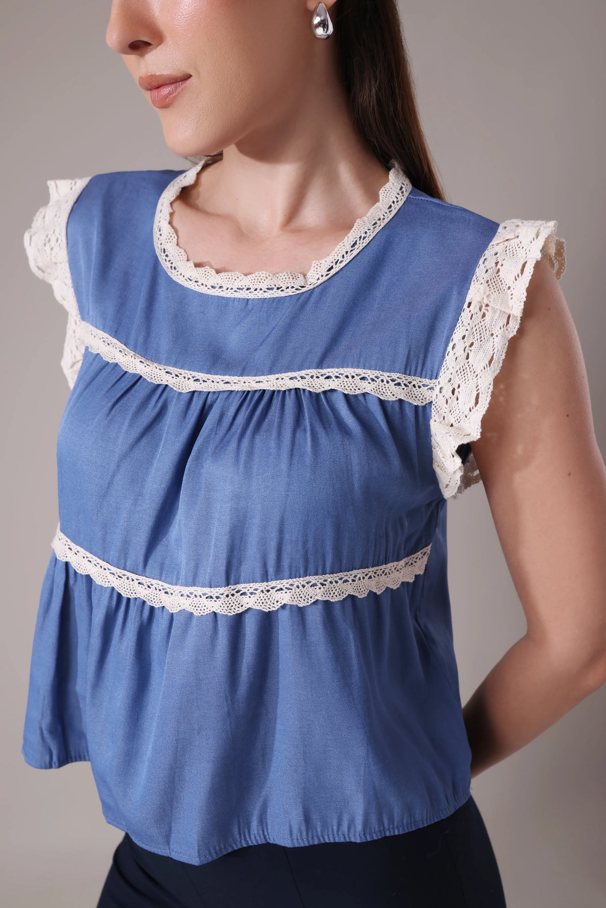 The Lyra Scalloped Lace Bodice In Cornflower Azure